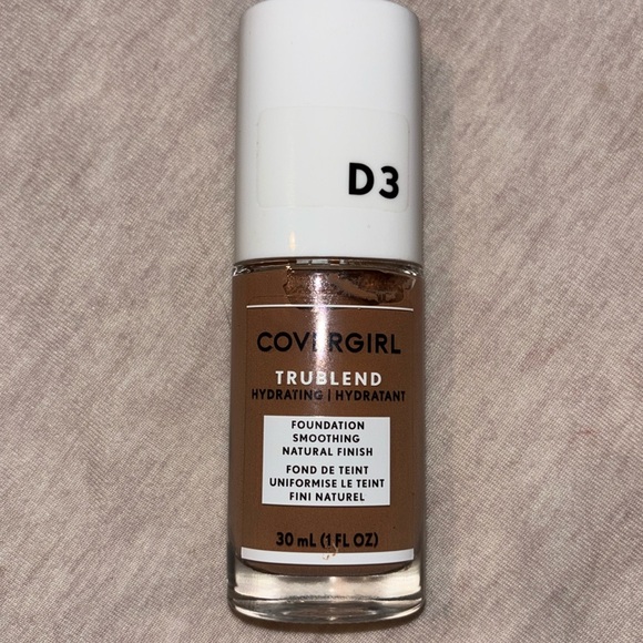 Covergirl Trublend Hydrating Foundation - Picture 1 of 2